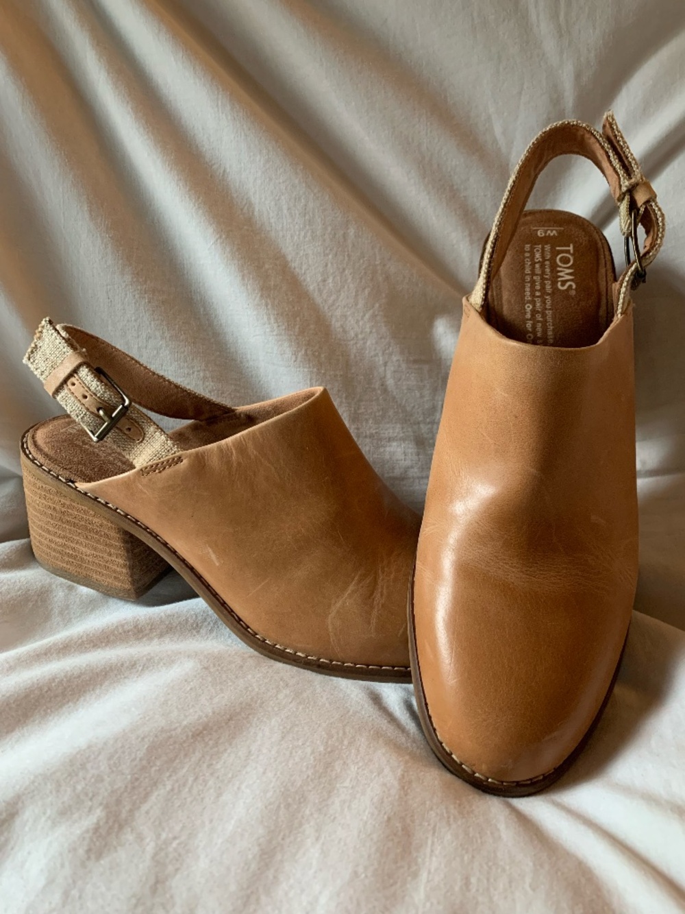Tom's 'Leila Slingback' in tan genuine leather